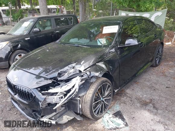 ✅ 2022 BMW 2 Series 228i • VIN: WBA53AK03N7K53082 • Lot: 42141257. Wystawiony na IAAI z przebiegiem 40 553 mil. Bezpłatny archiwum sprzedaży aukcyjnych z USA i szczegółowy raport historii pojazdu na DreamBid. Zdjęcie 2.