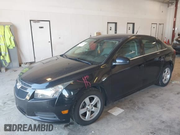 ✅ 2014 Chevrolet Cruze 1LT • VIN: 1G1PC5SB9E7478247 • Lot: 43362180. Listed on IAAI with 83,024 mi. Free auction sales archive from the USA and detailed vehicle history report at DreamBid. Image 2.