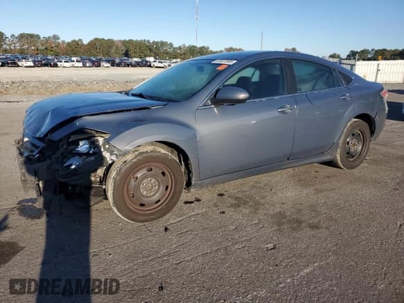 ✅ 2010 Mazda 6 i Sport • VIN: 1YVHZ8BH0A5M58212 • Lot: 82637895. Listed on Copart with 251,786 mi. Free auction sales archive from the USA and detailed vehicle history report at DreamBid. Image 1.