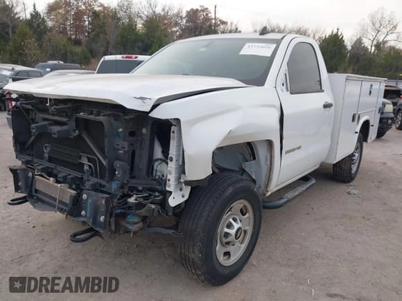 ✅ 2017 Chevrolet Silverado 2500HD Work Truck • VIN: 1GB0KUEGXHZ216215 • Лот: 43732026. Опубликован ранее на IAAI с пробегом 127 183 миль. Бесплатный доступ к архиву аукционных продаж из США и подробный отчёт об истории автомобиля на DreamBid. Изображение 2.