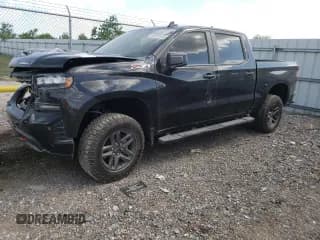 ✅ 2021 Chevrolet Silverado 1500 LT Trail Boss • VIN: 1GCPYFEDXMZ421201 • Lot: 80715883. Wystawiony na Copart z przebiegiem 18 065 mil. Bezpłatny archiwum sprzedaży aukcyjnych z USA i szczegółowy raport historii pojazdu na DreamBid. Zdjęcie 1.
