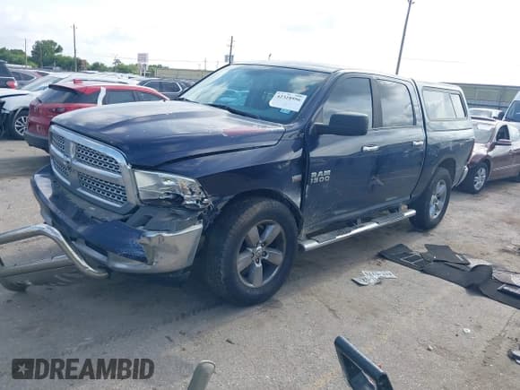 ✅ 2014 Ram 1500 Big Horn • VIN: 1C6RR6LT1ES390373 • Lot: 42328956. Wystawiony na IAAI z przebiegiem 303 185 mil. Bezpłatny archiwum sprzedaży aukcyjnych z USA i szczegółowy raport historii pojazdu na DreamBid. Zdjęcie 17.