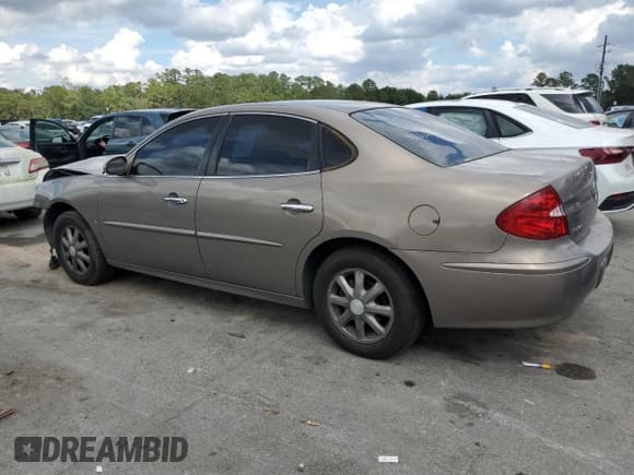 ✅ 2007 Buick LaCrosse CXL • VIN: 2G4WD552471135403 • Lot: 81492075. Listed on Copart with 183,952 mi. Free auction sales archive from the USA and detailed vehicle history report at DreamBid. Image 2.