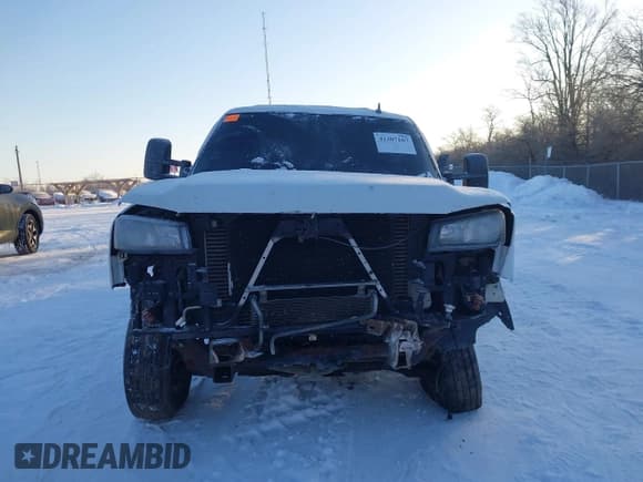 ✅ 2006 Chevrolet Silverado 2500HD LT3 • VIN: 1GCHK23D66F229988 • Лот: 41307107. Опубликован ранее на IAAI с пробегом 300 813 миль. Бесплатный доступ к архиву аукционных продаж из США и подробный отчёт об истории автомобиля на DreamBid. Изображение 13.