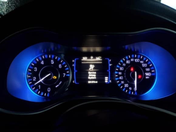 ✅ 2015 Chrysler 200 Limited • VIN: 1C3CCCAB6FN657276 • Lot: 91730175. Listed on Copart with 291,079 mi. Free auction sales archive from the USA and detailed vehicle history report at DreamBid. Image 9.