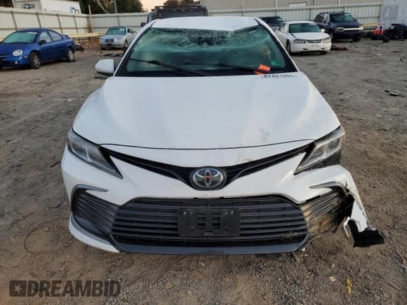 ✅ 2022 Toyota Camry LE • VIN: 4T1C11AK8NU638220 • Lot: 87421205. Wystawiony na Copart z przebiegiem 89 843 mil. Bezpłatny archiwum sprzedaży aukcyjnych z USA i szczegółowy raport historii pojazdu na DreamBid. Zdjęcie 5.