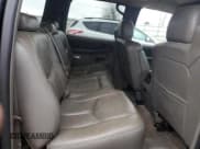 ✅ 2003 Chevrolet Suburban LT • VIN: 1GNFK16Z63J268766 • Lot: 54192505. Wystawiony na Copart z przebiegiem 236 968 mil. Bezpłatny archiwum sprzedaży aukcyjnych z USA i szczegółowy raport historii pojazdu na DreamBid. Zdjęcie 11.