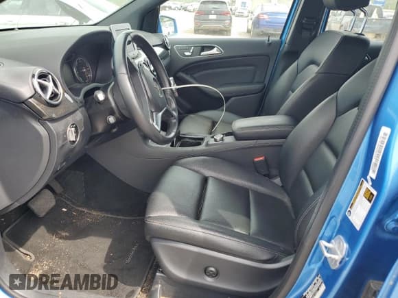 ✅ 2017 Mercedes-Benz B B 250e • VIN: WDDVP9AB6HJ014602 • Lot: 55920655. Listed on Copart with 51,134 mi. Free auction sales archive from the USA and detailed vehicle history report at DreamBid. Image 7.