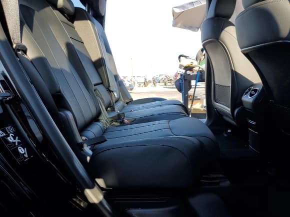 ✅ 2023 Mercedes-Benz EQB 250+ • VIN: W1N9M0CBXPN055182 • Lot: 81677475. Wystawiony na Copart z przebiegiem 10 924 mil. Bezpłatny archiwum sprzedaży aukcyjnych z USA i szczegółowy raport historii pojazdu na DreamBid. Zdjęcie 10.