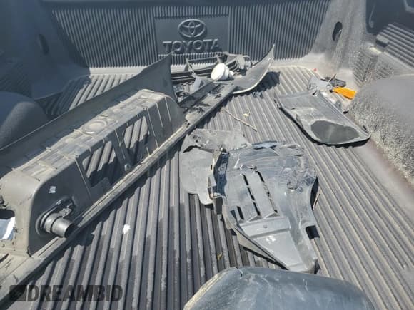 ✅ 2015 Toyota Tundra SR • VIN: 5TFRM5F12FX088073 • Lot: 70926825. Wystawiony na Copart z przebiegiem 117 768 mil. Bezpłatny archiwum sprzedaży aukcyjnych z USA i szczegółowy raport historii pojazdu na DreamBid. Zdjęcie 12.