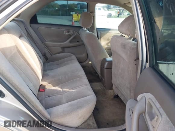 ✅ 2000 Toyota Camry LE • VIN: 4T1BG22K4YU967077 • Лот: 43550030. Опубликован ранее на IAAI с пробегом 119 323 миль. Бесплатный доступ к архиву аукционных продаж из США и подробный отчёт об истории автомобиля на DreamBid. Изображение 8.