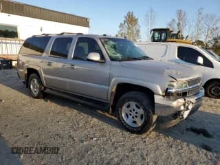 ✅ 2004 Chevrolet Suburban LT • VIN: 1GNEC16Z04J328311 • Lot: 75614294. Wystawiony na Copart z przebiegiem 259 454 mil. Bezpłatny archiwum sprzedaży aukcyjnych z USA i szczegółowy raport historii pojazdu na DreamBid. Zdjęcie 4.
