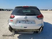 ✅ 2017 Nissan Rogue S • VIN: 5N1AT2MT7HC863136 • Lot: 84605235. Wystawiony na Copart z przebiegiem 151 646 mil. Bezpłatny archiwum sprzedaży aukcyjnych z USA i szczegółowy raport historii pojazdu na DreamBid. Zdjęcie 6.