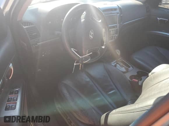 2012 Hyundai Santa Fe Limited с VIN 5XYZK4AG1CG144109, выставлен на аукционе Copart как лот 74305014 с пробегом Не указан миль и На запчасти • Non repairable. История ставок и продаж доступна на DreamBid. Изображение 8.