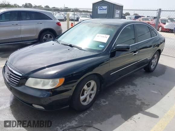 2006 Hyundai Azera SE с VIN KMHFC46F06A113482, выставлен на аукционе IAAI как лот 41733834 с пробегом 242 159 миль миль и . История ставок и продаж доступна на DreamBid. Изображение 2.