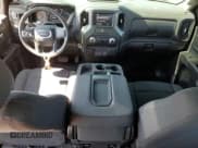 ✅ 2023 GMC Sierra 1500 Pro • VIN: 3GTPUAEK0PG219484 • Lot: 80297285. Wystawiony na Copart z przebiegiem 100 894 mil. Bezpłatny archiwum sprzedaży aukcyjnych z USA i szczegółowy raport historii pojazdu na DreamBid. Zdjęcie 8.