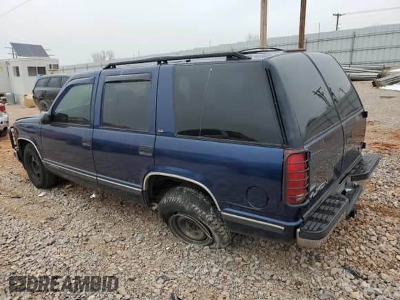 ✅ 1999 GMC Yukon • VIN: 1GKEC13R1XJ812283 • Lot: 42503585. Listed on Copart with 226,168 mi. Free auction sales archive from the USA and detailed vehicle history report at DreamBid. Image 2.