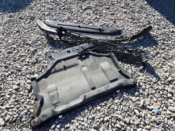 ✅ 2017 Volkswagen Golf S • VIN: 3VWH17AU5HM539018 • Lot: 84448565. Wystawiony na Copart z przebiegiem 70 300 mil. Bezpłatny archiwum sprzedaży aukcyjnych z USA i szczegółowy raport historii pojazdu na DreamBid. Zdjęcie 12.