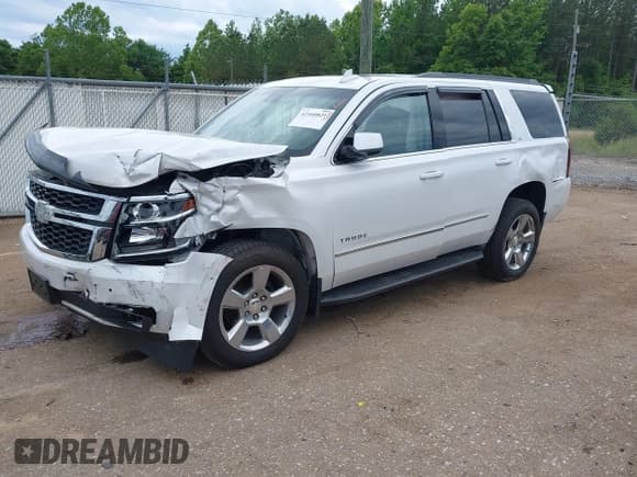✅ 2020 Chevrolet Tahoe LT • VIN: 1GNSCBKC4LR181887 • Lot: 42160821. Wystawiony na IAAI z przebiegiem 106 757 mil. Bezpłatny archiwum sprzedaży aukcyjnych z USA i szczegółowy raport historii pojazdu na DreamBid. Zdjęcie 2.