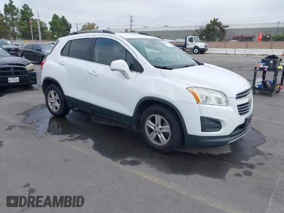 2016 Chevrolet Trax LT z VIN 3GNCJLSB9GL178472, wystawiony jako IAAI lot #43604163 z przebiegiem 133 122 mil mil oraz . Historia ofert i sprzedaży dostępna na DreamBid. Obrazek 1.
