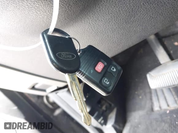 ✅ 2008 Ford F-150 XLT • VIN: 1FTPW12V88FB55495 • Lot: 42247811. Wystawiony na IAAI z przebiegiem 131 515 mil. Bezpłatny archiwum sprzedaży aukcyjnych z USA i szczegółowy raport historii pojazdu na DreamBid. Zdjęcie 11.