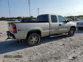 ✅ 2004 Chevrolet Silverado 1500 Z71 • VIN: 1GCEK19T24E334770 • Lot: 71549604. Wystawiony na Copart z przebiegiem 220 570 mil mil. Skorzystaj z bezpłatnego archiwum sprzedaży aukcyjnych z USA i zobacz szczegółowy raport historii pojazdu na DreamBid. Zdjęcie 3.