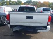 ✅ 2021 Toyota Tacoma SR • VIN: 3TYRX5GN6MT025011 • Lot: 43416172. Wystawiony na IAAI z przebiegiem 94 368 mil. Bezpłatny archiwum sprzedaży aukcyjnych z USA i szczegółowy raport historii pojazdu na DreamBid. Zdjęcie 16.