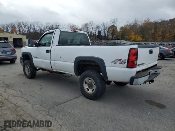 ✅ 2003 Chevrolet Silverado 2500HD Work Truck • VIN: 1GCHK24U33E337582 • Lot: 92349455. Wystawiony na Copart z przebiegiem 97 222 mil. Bezpłatny archiwum sprzedaży aukcyjnych z USA i szczegółowy raport historii pojazdu na DreamBid. Zdjęcie 2.