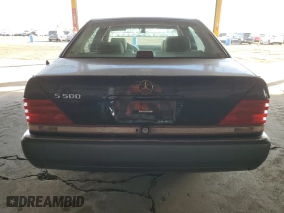 ✅ 1994 Mercedes-Benz S • VIN: WDBGA51E9RA172939 • Lot: 82686494. Wystawiony na Copart z przebiegiem 86 315 mil. Bezpłatny archiwum sprzedaży aukcyjnych z USA i szczegółowy raport historii pojazdu na DreamBid. Zdjęcie 6.