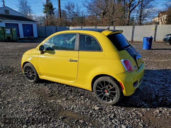 ✅ 2012 FIAT 500 Sport • VIN: 3C3CFFBR0CT123254 • Lot: 95402275. Listed on Copart with 61,432 mi. Free auction sales archive from the USA and detailed vehicle history report at DreamBid. Image 2.