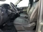 ✅ 2022 GMC Sierra 1500 • VIN: 1GTR9AEK3NZ159174 • Lot: 87674255. Wystawiony na Copart z przebiegiem 50 980 mil. Bezpłatny archiwum sprzedaży aukcyjnych z USA i szczegółowy raport historii pojazdu na DreamBid. Zdjęcie 7.