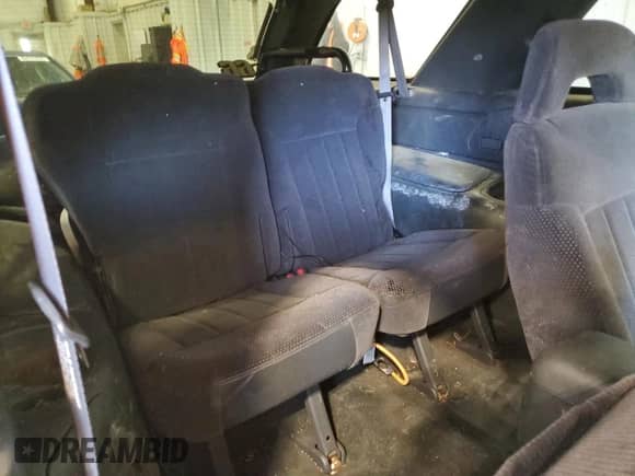 1996 Chevrolet Blazer z VIN 1GNCT18W0TK221519, wystawiony jako Copart lot #61718135 z przebiegiem 129 589 mil mil oraz Czysty tytuł • Clean title. Historia ofert i sprzedaży dostępna na DreamBid. Obrazek 11.