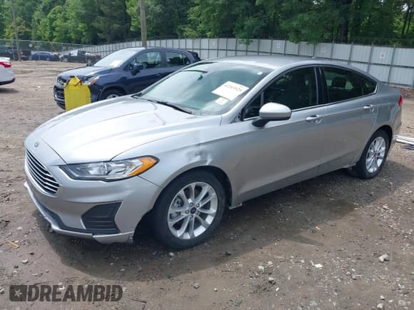 ✅ 2020 Ford Fusion SE • VIN: 3FA6P0HD5LR262877 • Lot: 42243525. Wystawiony na IAAI z przebiegiem 53 071 mil. Bezpłatny archiwum sprzedaży aukcyjnych z USA i szczegółowy raport historii pojazdu na DreamBid. Zdjęcie 18.