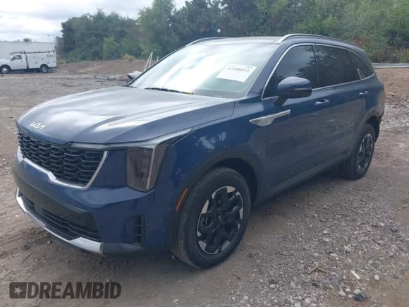 ✅ 2025 Kia Sorento S • VIN: 5XYRLDJC6SG327675 • Lot: 43388011. Listed on IAAI with 23,092 mi. Free auction sales archive from the USA and detailed vehicle history report at DreamBid. Image 2.