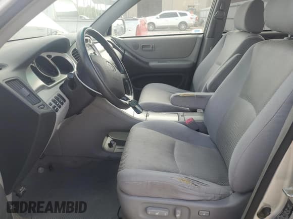 ✅ 2004 Toyota Highlander • VIN: JTEEP21A940053625 • Лот: 82358865. Опубликован ранее на Copart с пробегом 223 695 миль. Бесплатный доступ к архиву аукционных продаж из США и подробный отчёт об истории автомобиля на DreamBid. Изображение 7.