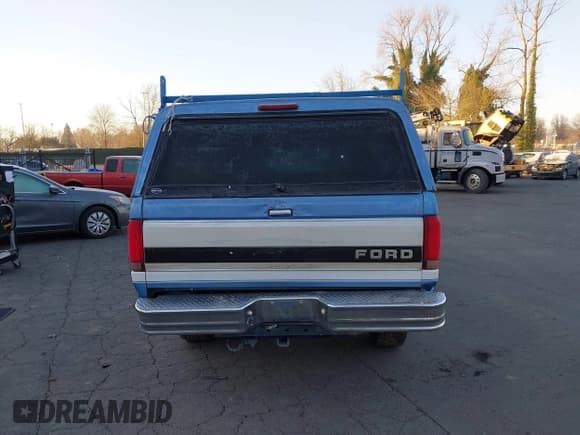 ✅ 1996 Ford F-250 • VIN: 1FTHX26G5TEA28785 • Lot: 41447351. Wystawiony na IAAI z przebiegiem 178 150 mil. Bezpłatny archiwum sprzedaży aukcyjnych z USA i szczegółowy raport historii pojazdu na DreamBid. Zdjęcie 15.