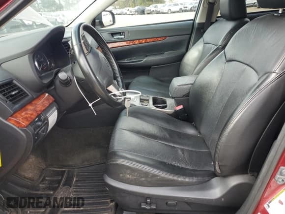 ✅ 2012 Subaru Outback Limited • VIN: 4S4BRBKC3C3260649 • Lot: 92859285. Listed on Copart with 220,369 mi. Free auction sales archive from the USA and detailed vehicle history report at DreamBid. Image 7.