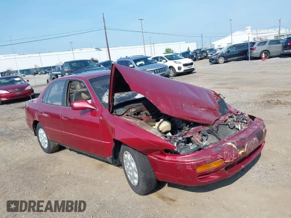 ✅ 1995 Toyota Camry LE • VIN: 4T1SK12E6SU572991 • Lot: 42850808. Wystawiony na IAAI z przebiegiem 226 921 mil. Bezpłatny archiwum sprzedaży aukcyjnych z USA i szczegółowy raport historii pojazdu na DreamBid. Zdjęcie 1.