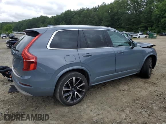 ✅ 2022 Volvo XC90 Momentum • VIN: YV4A22PK7N1788212 • Lot: 61209075. Wystawiony na Copart z przebiegiem 34 428 mil. Bezpłatny archiwum sprzedaży aukcyjnych z USA i szczegółowy raport historii pojazdu na DreamBid. Zdjęcie 3.