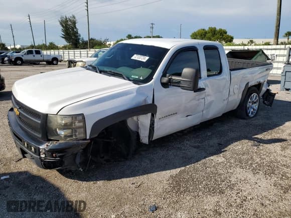 ✅ 2012 Chevrolet Silverado 1500 Work Truck • VIN: 1GCRKPEA6CZ100941 • Lot: 72133724. Listed on Copart with 204,859 mi. Free auction sales archive from the USA and detailed vehicle history report at DreamBid. Image 1.