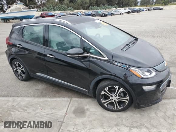 ✅ 2017 Chevrolet Bolt EV Premier • VIN: 1G1FX6S03H4147464 • Lot: 76112294. Wystawiony na Copart z przebiegiem Nie podano. Bezpłatny archiwum sprzedaży aukcyjnych z USA i szczegółowy raport historii pojazdu na DreamBid. Zdjęcie 4.