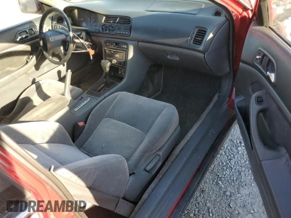 ✅ 1997 Honda Accord Special Edition • VIN: 1HGCD7203VA036825 • Lot: 75332634. Listed on Copart with 182,138 mi. Free auction sales archive from the USA and detailed vehicle history report at DreamBid. Image 8.