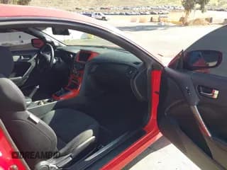 ✅ 2013 Hyundai Genesis Coupe R-Spec • VIN: KMHHU6KJ3DU110342 • Lot: 41716664. Wystawiony na IAAI z przebiegiem 92 489 mil. Bezpłatny archiwum sprzedaży aukcyjnych z USA i szczegółowy raport historii pojazdu na DreamBid. Zdjęcie 5.