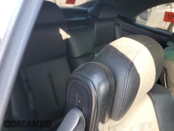 ✅ 2006 BMW 6 Series 650Ci • VIN: WBAEK134X6CN79586 • Lot: 71566435. Wystawiony na Copart z przebiegiem Nie podano. Bezpłatny archiwum sprzedaży aukcyjnych z USA i szczegółowy raport historii pojazdu na DreamBid. Zdjęcie 10.