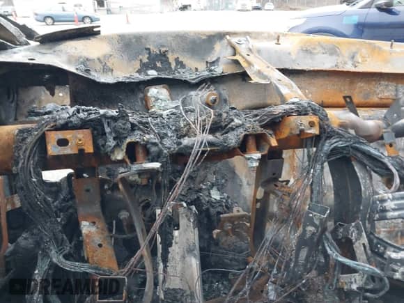 2019 Ram 1500 Big Horn z VIN 1C6RRFFG0KN816224, wystawiony jako IAAI lot #41509938 z przebiegiem Nie podano mil oraz . Historia ofert i sprzedaży dostępna na DreamBid. Obrazek 7.