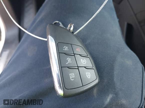 2021 Chevrolet Suburban LT z VIN 1GNSCCKD0MR271974, wystawiony jako IAAI lot #42926142 z przebiegiem 97 622 mil mil oraz . Historia ofert i sprzedaży dostępna na DreamBid. Obrazek 11.