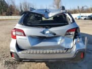 ✅ 2018 Subaru Outback Premium • VIN: 4S4BSAFC0J3315645 • Лот: 93182105. Опубликован ранее на Copart с пробегом 55 243 миль. Бесплатный доступ к архиву аукционных продаж из США и подробный отчёт об истории автомобиля на DreamBid. Изображение 6.