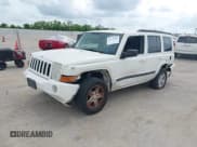 ✅ 2008 Jeep Commander Sport • VIN: 1J8HH48KX8C115328 • Lot: 42139929. Listed on IAAI with 118,218 mi. Free auction sales archive from the USA and detailed vehicle history report at DreamBid. Image 2.