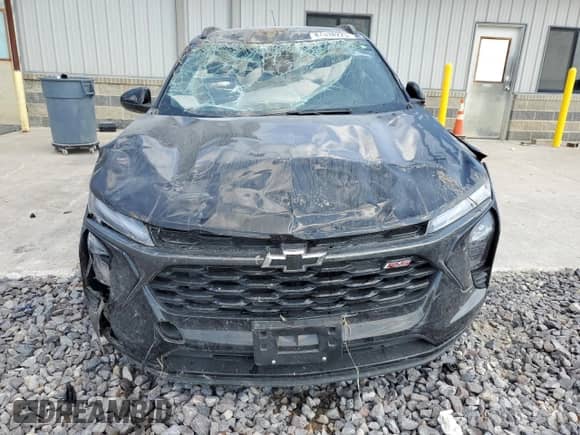 2024 Chevrolet Trax 2RS with VIN KL77LJE23RC149565, listed as a Copart auction lot 84838225 with 31,531 mi miles and Salvage title. Bid and sale history available at DreamBid. Image 5.