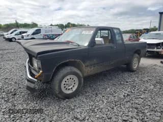 ✅ 1990 Chevrolet S-10 • VIN: 1GCCT19Z9L2121064 • Lot: 57647895. Wystawiony na Copart z przebiegiem 130 635 mil. Bezpłatny archiwum sprzedaży aukcyjnych z USA i szczegółowy raport historii pojazdu na DreamBid. Zdjęcie 1.
